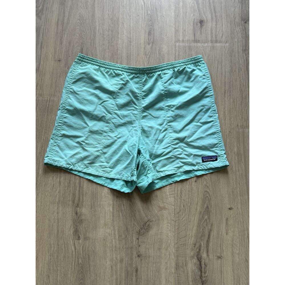 Patagonia Baggies Shorts Men’s Small Green Mesh Lined 4" Inseam Hiking Outdoors